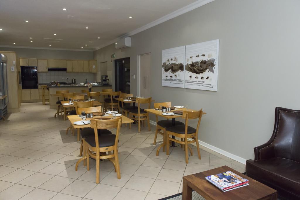 The Suburban Guest House Bloemfontein Esterno foto